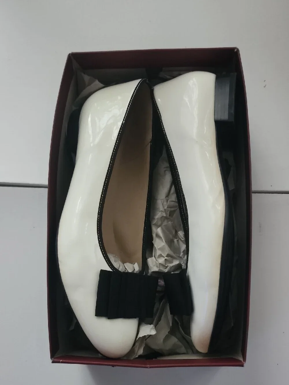 White Leather Bow Trim Flats